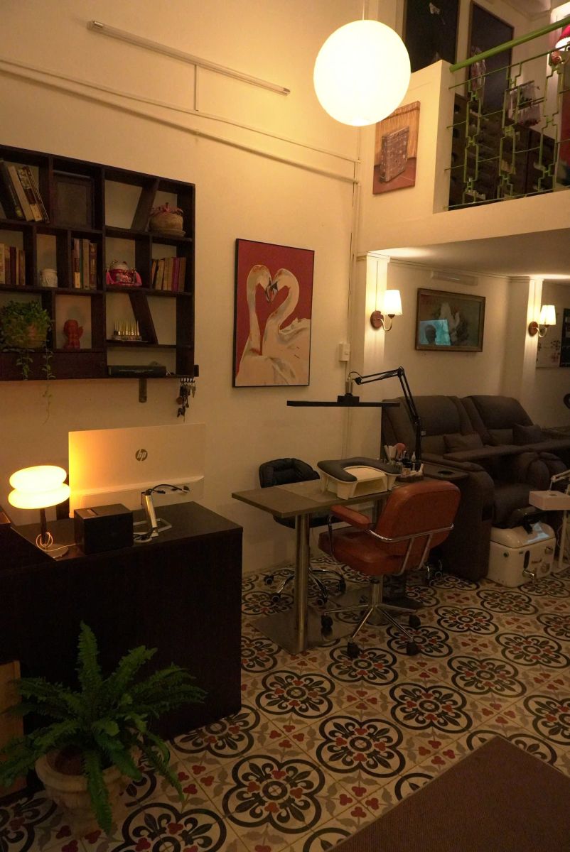 A Great Alternative to Fully Booked Nail Salons