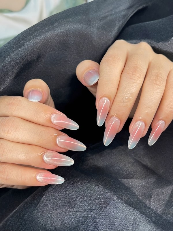 51 De Nails design, nail in District 3