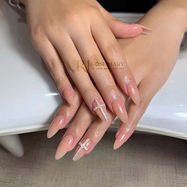 Rosemary nail art design